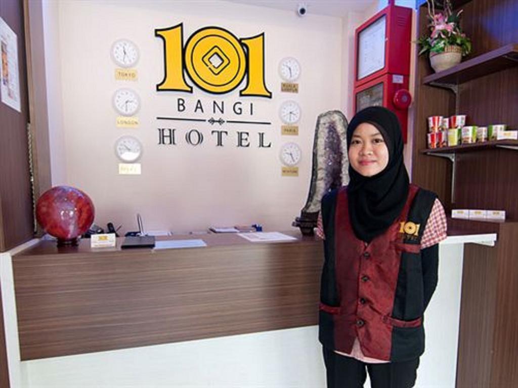 101 Hotel Bangi Exteriör bild